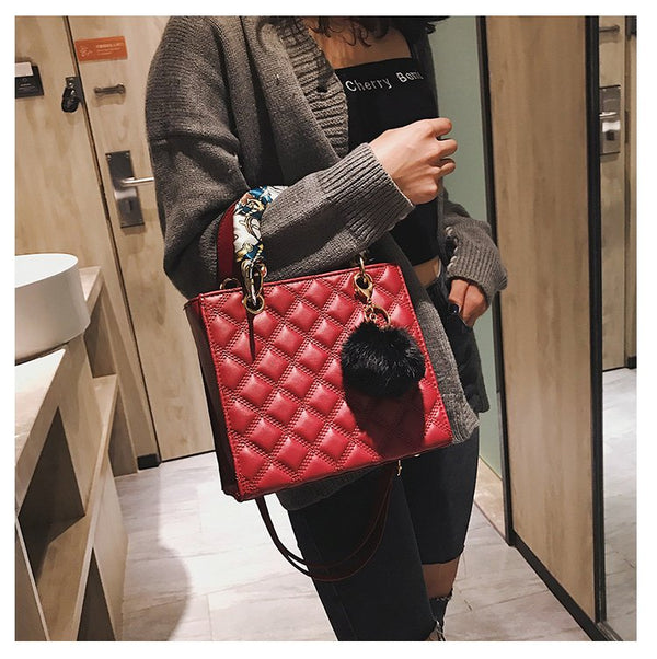 Women's Diamond Patterned Crossbody Bag