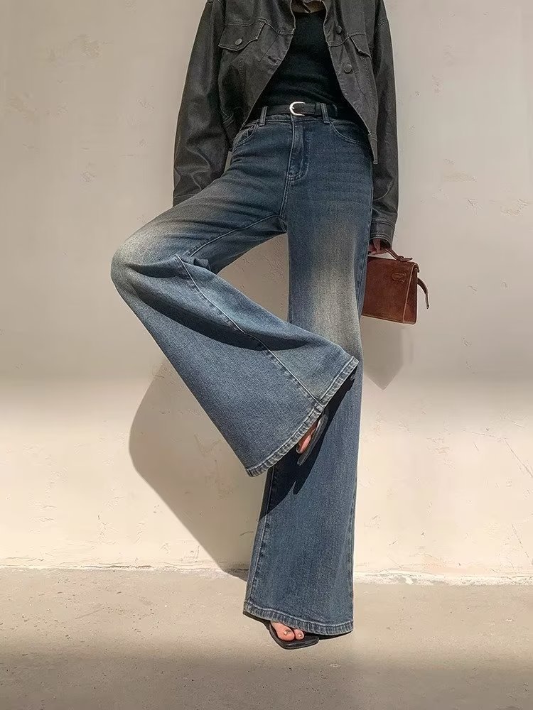 Women's Retro Washed Blue Micro-pull Mop Jeans