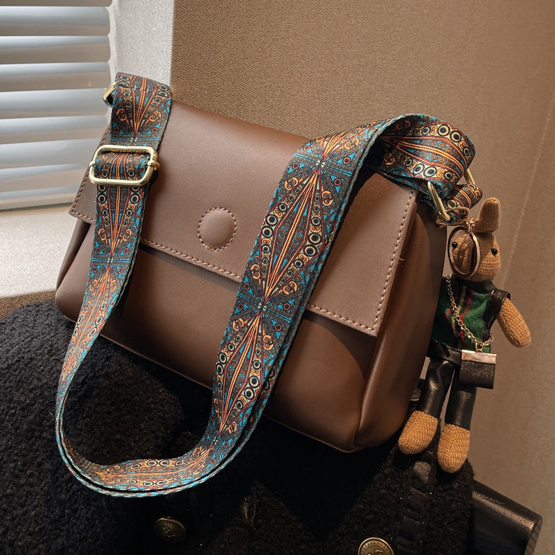 Women's Clamshell Crossbody bag