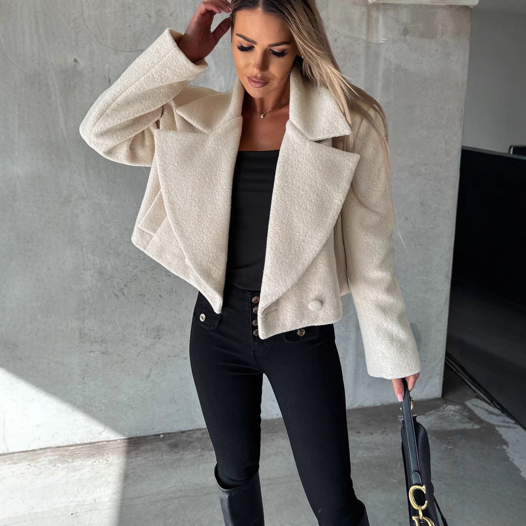 Women's Notched Lapel Cropped Woolen Coat