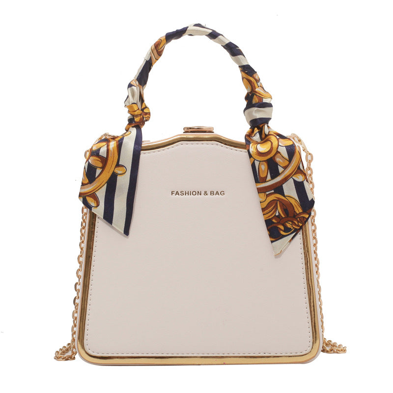 Women's Chained Single Shoulder Crossbody Bag