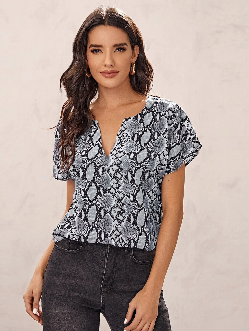 Women's Leopard Print V Neck Short Sleeve Top