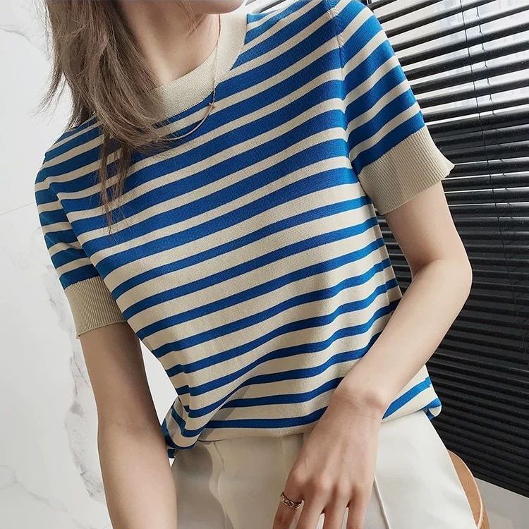 Women's Loose Round Neck Striped T-shirt
